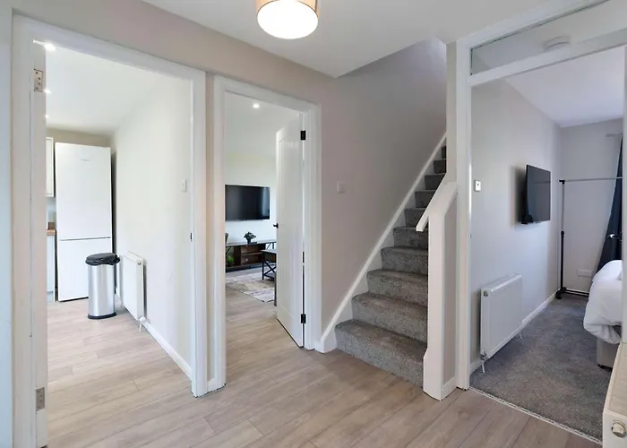 Family & Contractor Stay - Parking - Nr Edinburgh